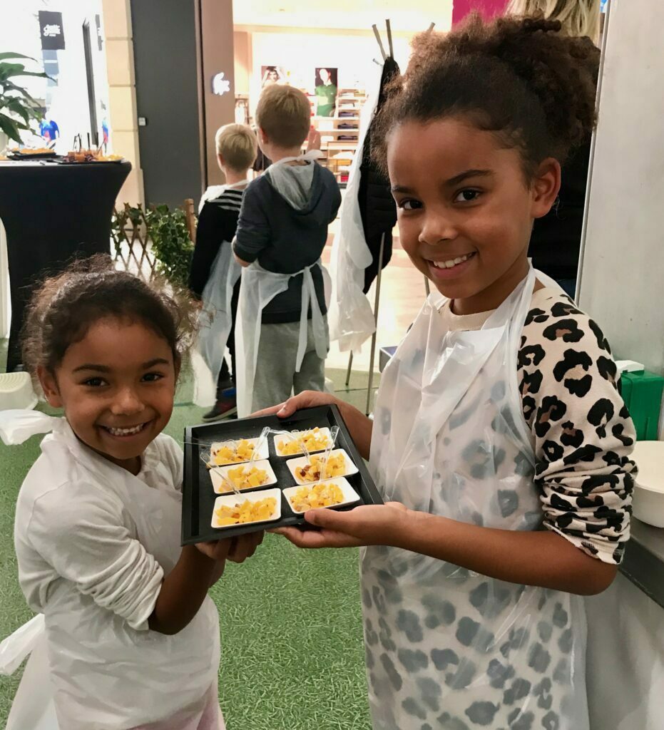 Atelier culinaire enfants préparation recette FlyinChef