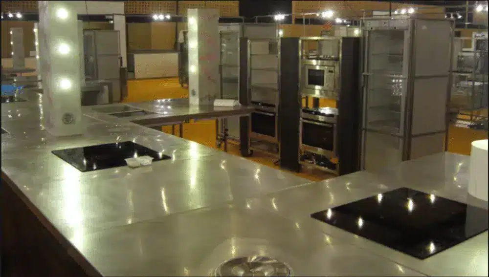Cuisine mobile et matériel de cuisine professionnel installés par Flyin'Chef pour un événementiel culinaire entreprise