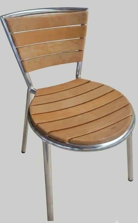 Chaise Bistrot Inox & Bois en location chez Flyin'Chef